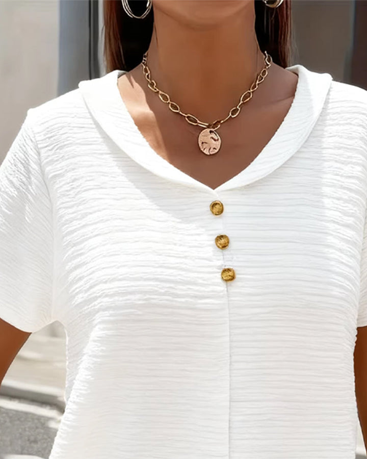 Peter Pan Collar T-Shirt with Three Buttons