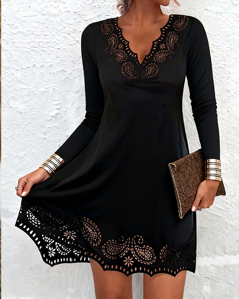 Slimming Dress with Long Sleeves and Crochet