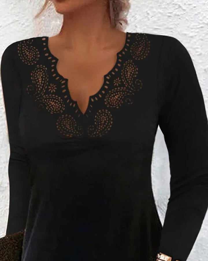 Slimming Dress with Long Sleeves and Crochet