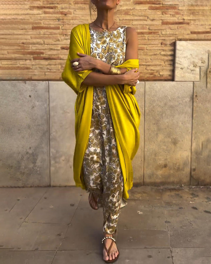 Elegant Two-Piece Costume with Vintage Print