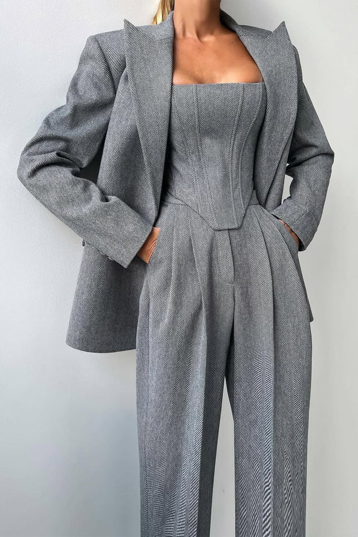 KIAVARA – THREE-PIECE SET WITH DOUBLE-BREASTED BLAZER