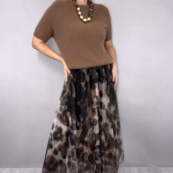 Two-Piece Women's Set Comprising a Sweater and Fluid Leopard Print Skirt